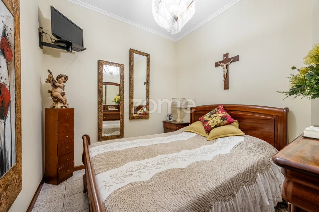 Moradia T9 para Venda em Campanhã Foto 6