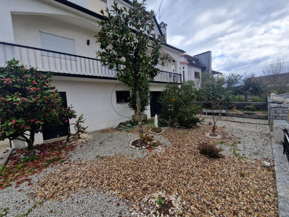 Moradia T4 para Venda em Rua Foto 6