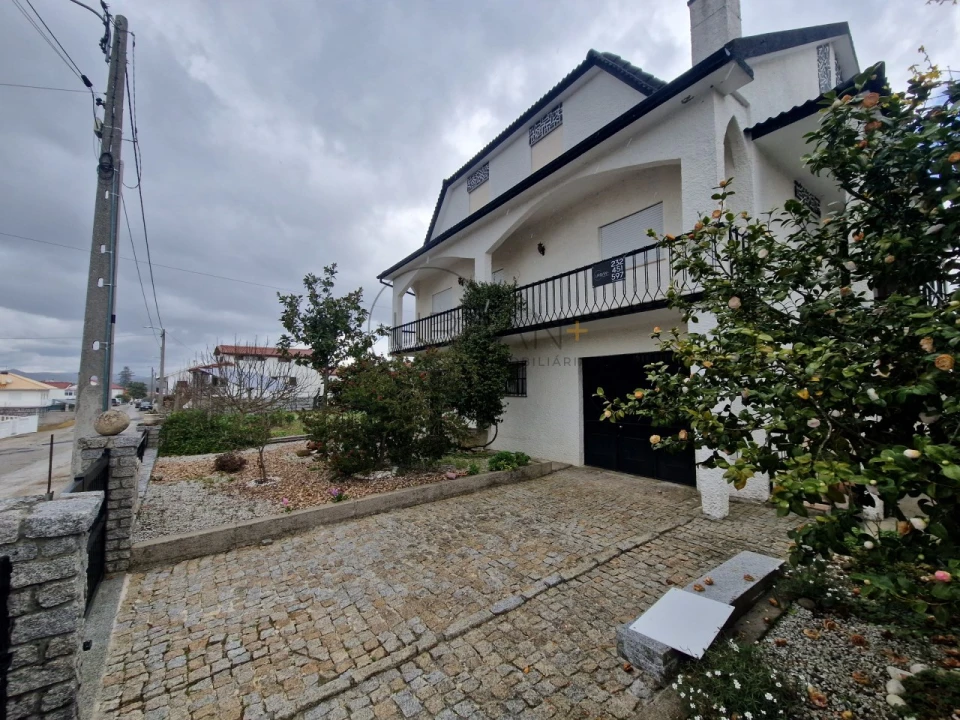 Moradia T4 para Venda em Rua Foto 7