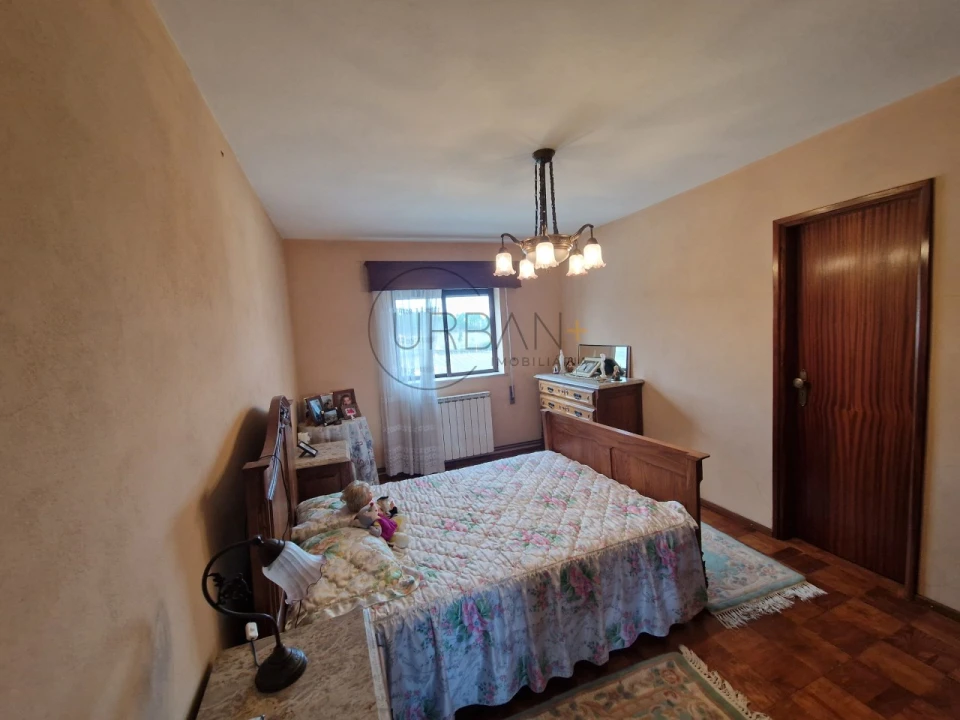 Moradia T4 para Venda em Rua Foto 30