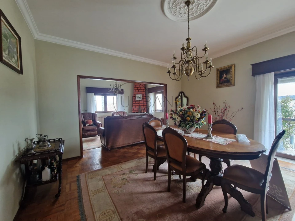 Moradia T4 para Venda em Rua Foto 9