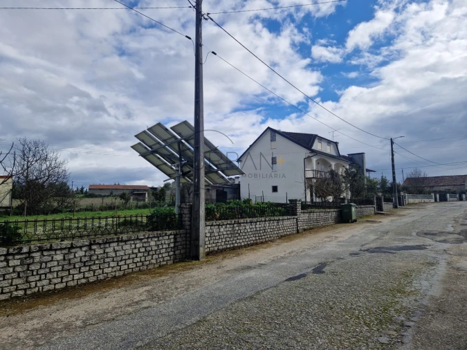 Moradia T4 para Venda em Rua Foto 38