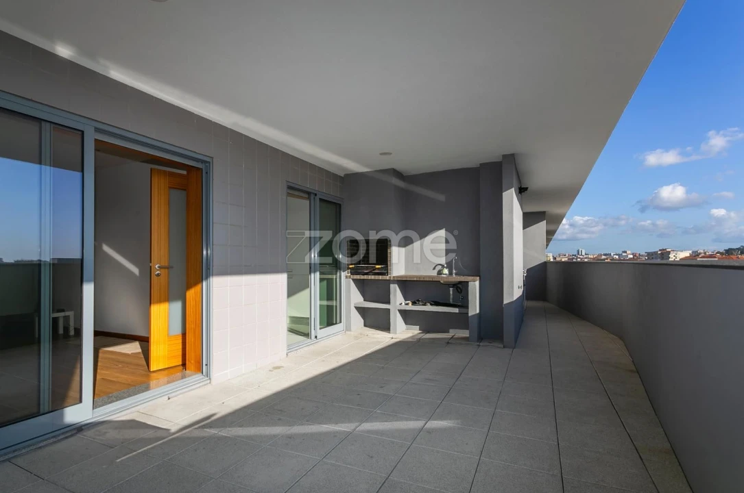 Apartamento T2 para Venda em Paranhos Foto 23