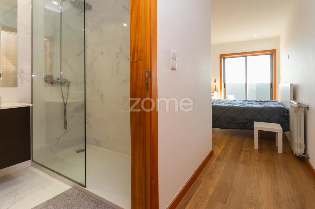 Apartamento T2 para Venda em Paranhos Foto 15