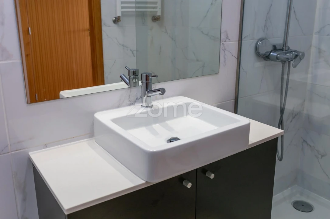 Apartamento T2 para Venda em Paranhos Foto 14