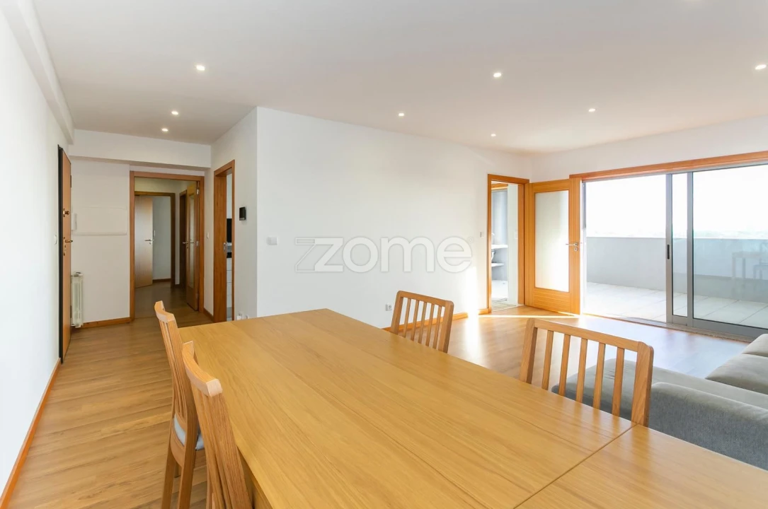 Apartamento T2 para Venda em Paranhos Foto 11