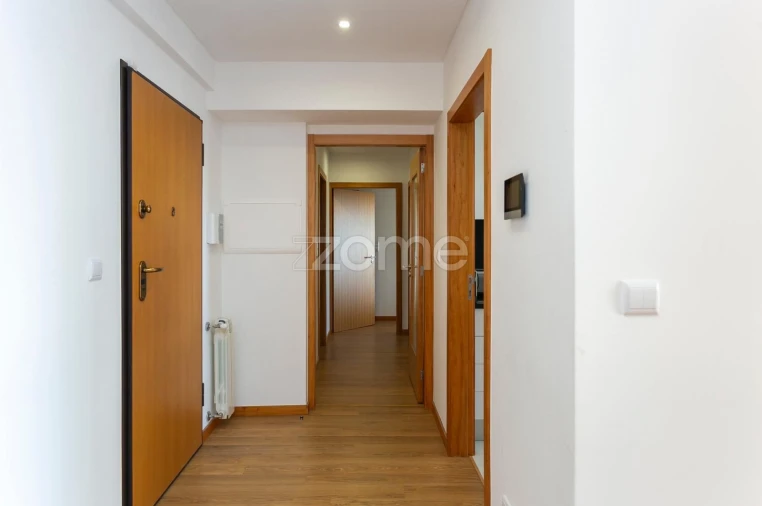 Apartamento T2 para Venda em Paranhos Foto 10