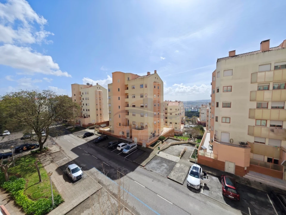 Apartamento T3 para Venda em Ramada e Caneças Foto 8