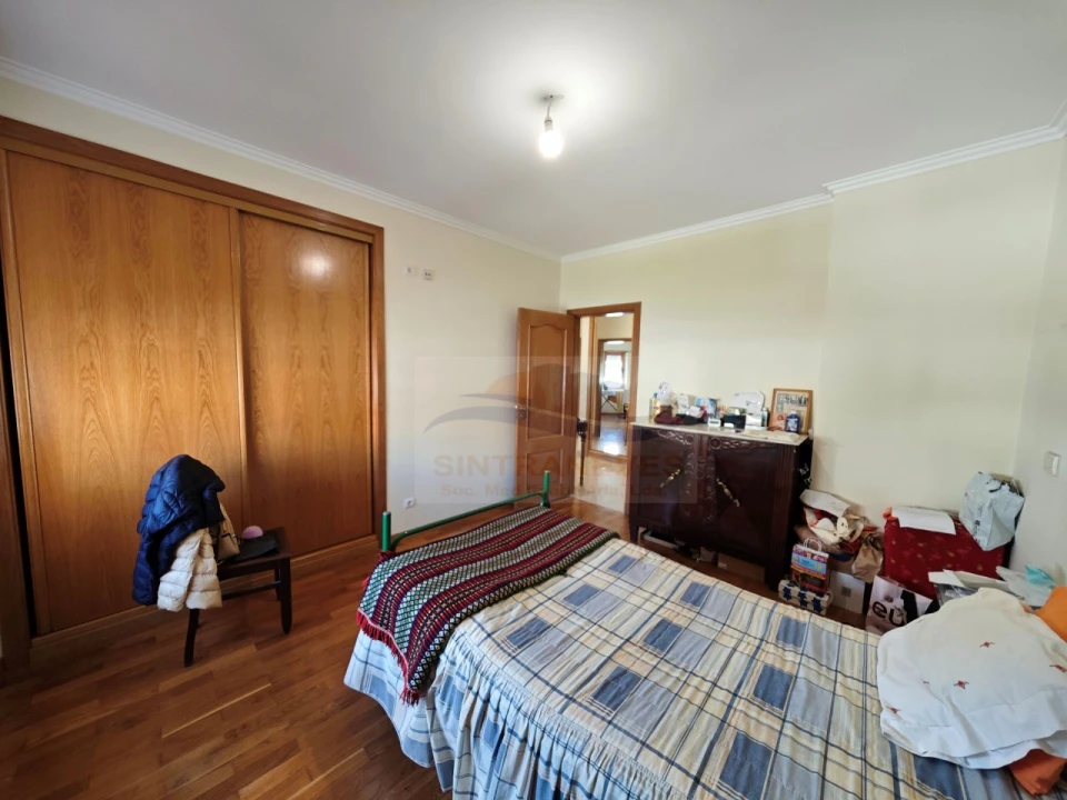 Apartamento T3 para Venda em Ramada e Caneças Foto 17