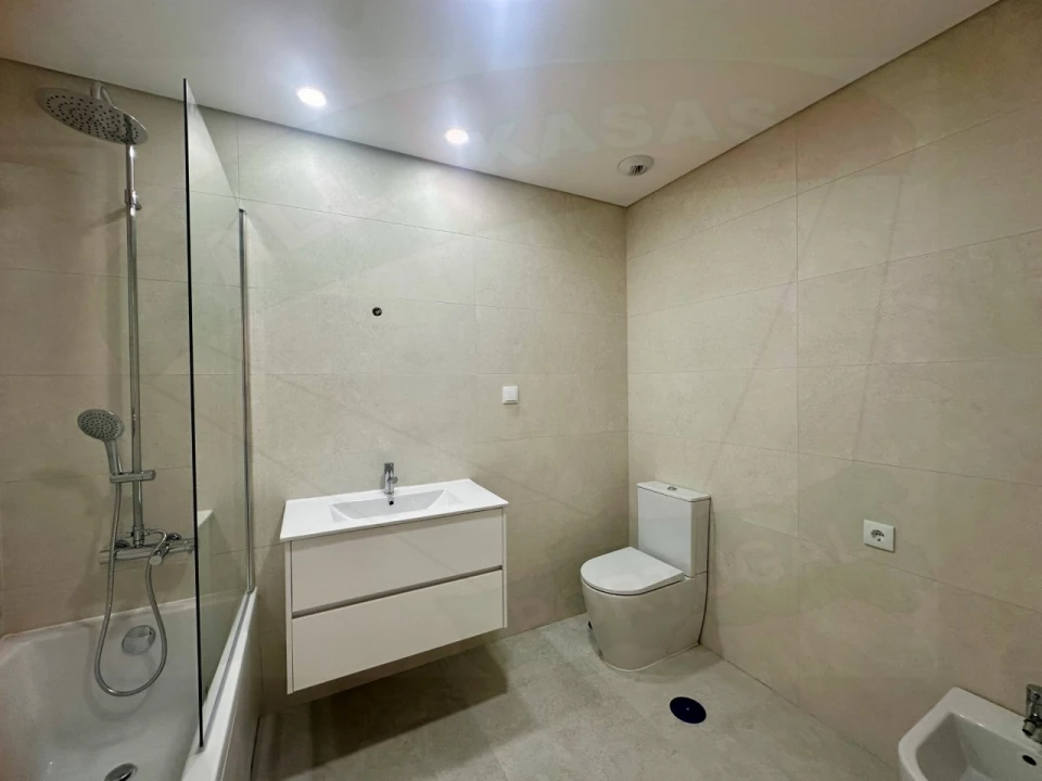 Apartamento T3 para Venda em Águas Livres Foto 6