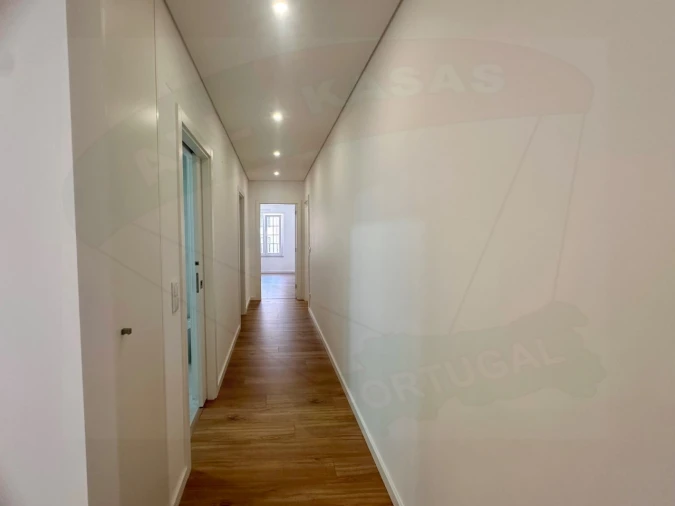 Apartamento T3 para Venda em Águas Livres Foto 5