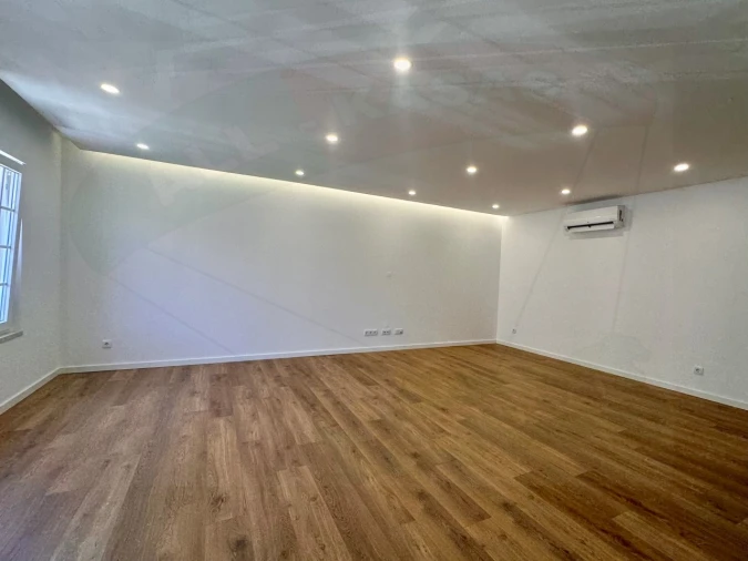 Apartamento T3 para Venda em Águas Livres Foto 4