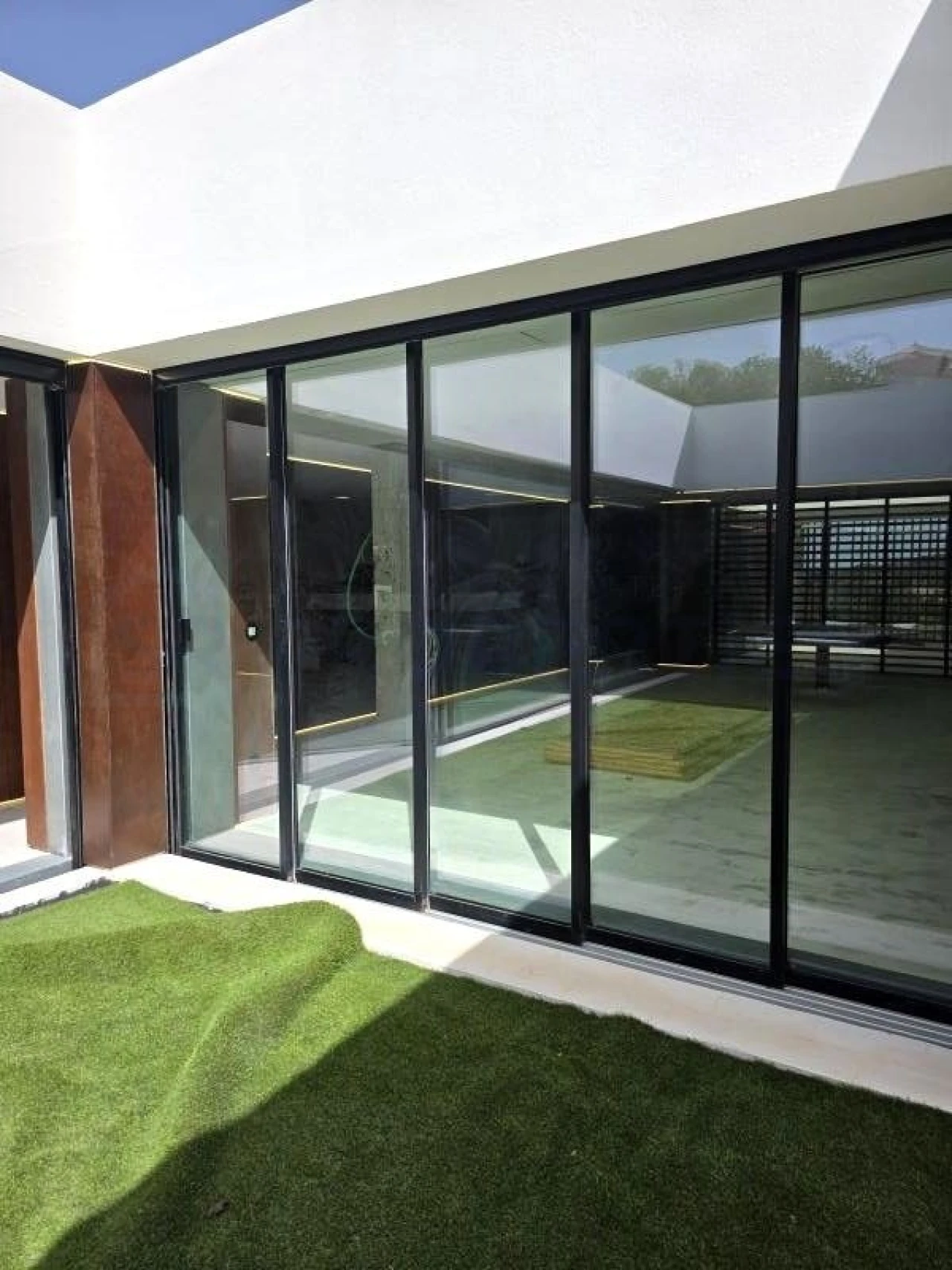 Moradia T4 para Venda em Santa Barbara de Nexe Foto 34