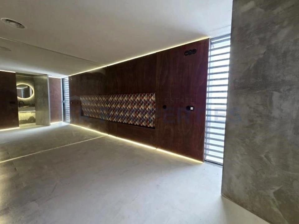 Moradia T4 para Venda em Santa Barbara de Nexe Foto 24