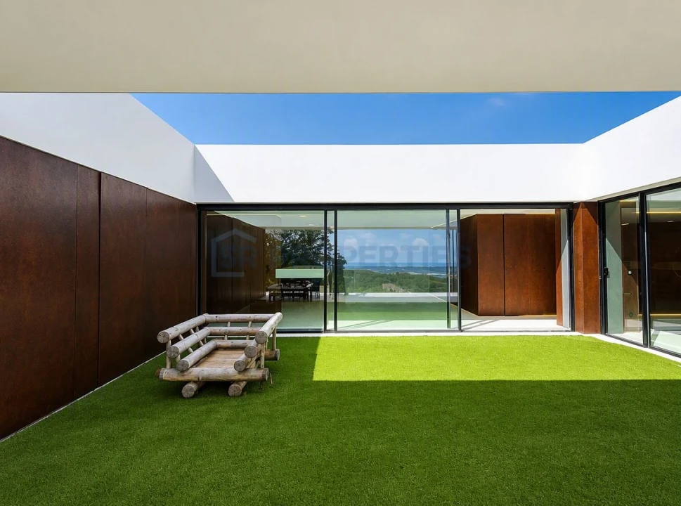 Moradia T4 para Venda em Santa Barbara de Nexe Foto 4