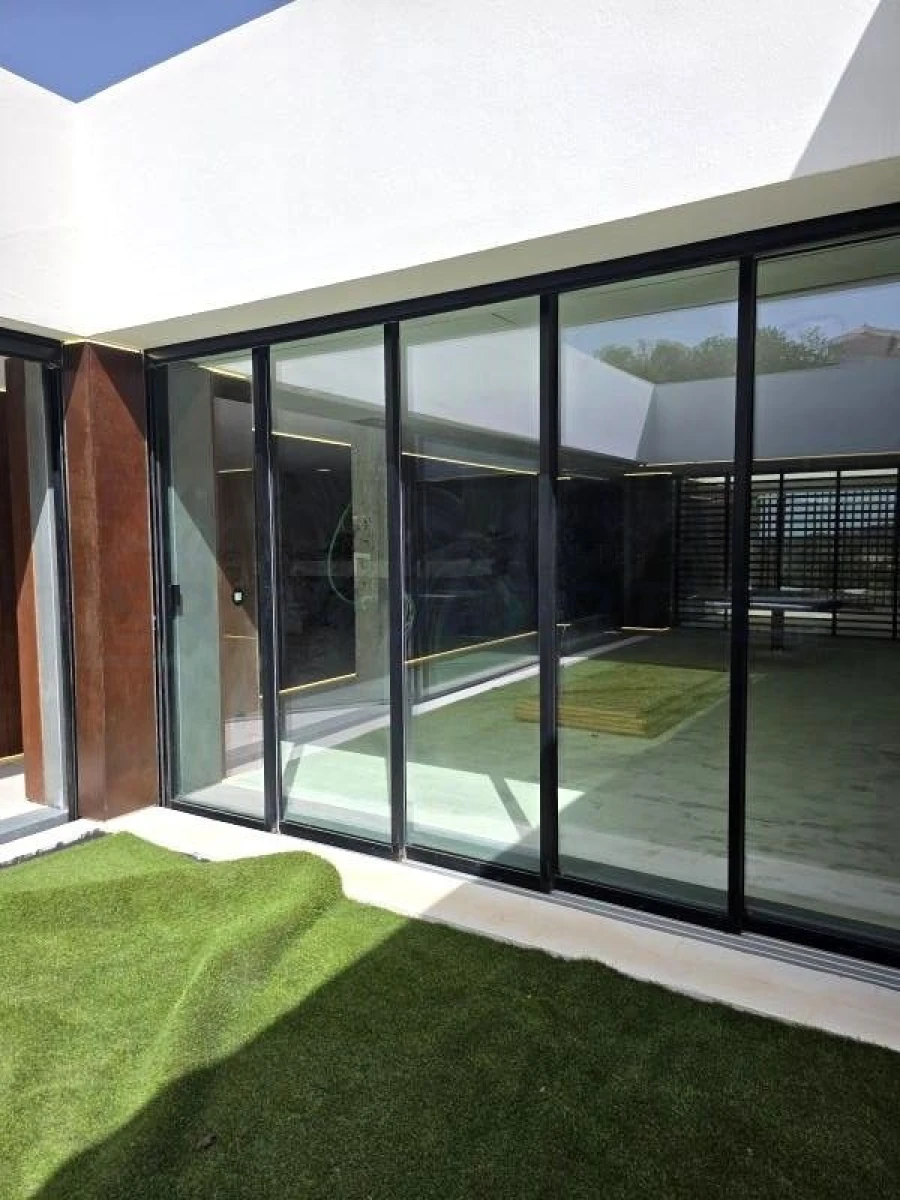 Moradia T4 para Venda em Santa Barbara de Nexe Foto 34