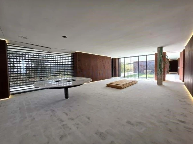 Moradia T4 para Venda em Santa Barbara de Nexe Foto 26