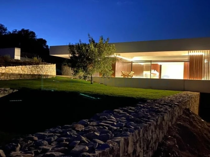 Moradia T4 para Venda em Santa Barbara de Nexe Foto 74