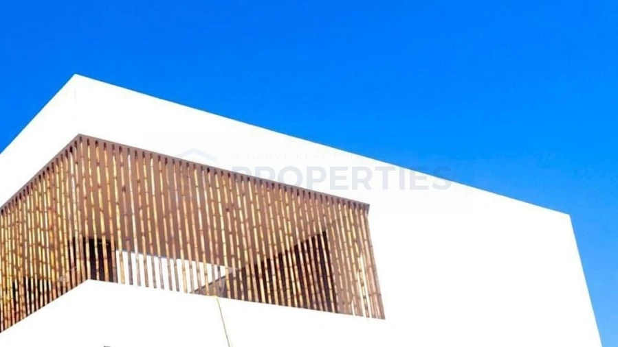 Moradia T4 para Venda em Santa Barbara de Nexe Foto 56