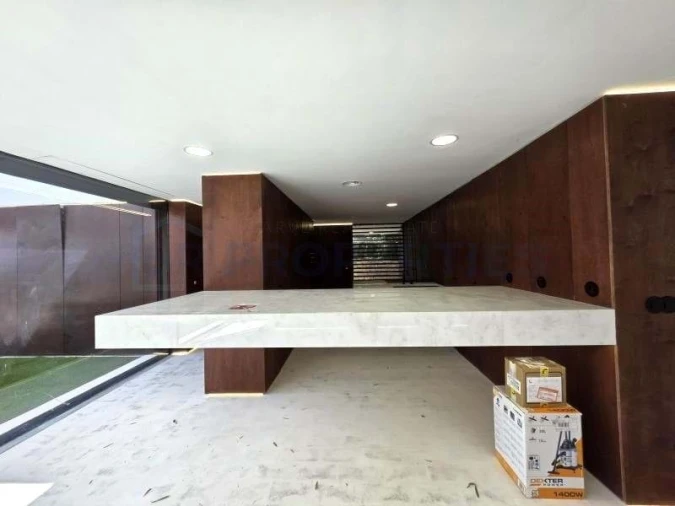 Moradia T4 para Venda em Santa Barbara de Nexe Foto 27