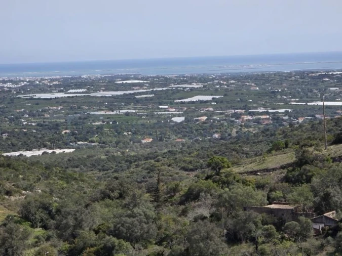 Moradia T4 para Venda em Santa Barbara de Nexe Foto 13