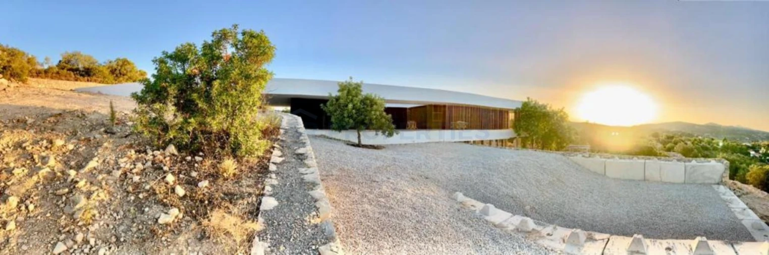 Moradia T4 para Venda em Santa Barbara de Nexe Foto 68