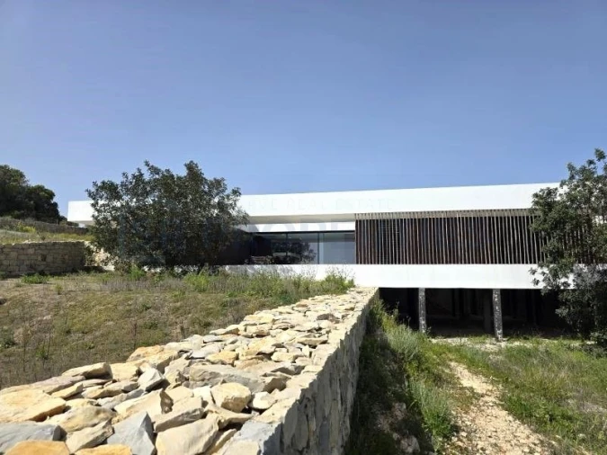 Moradia T4 para Venda em Santa Barbara de Nexe Foto 36