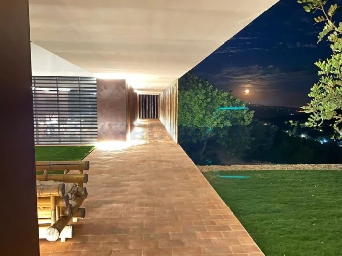 Moradia T4 para Venda em Santa Barbara de Nexe Foto 75