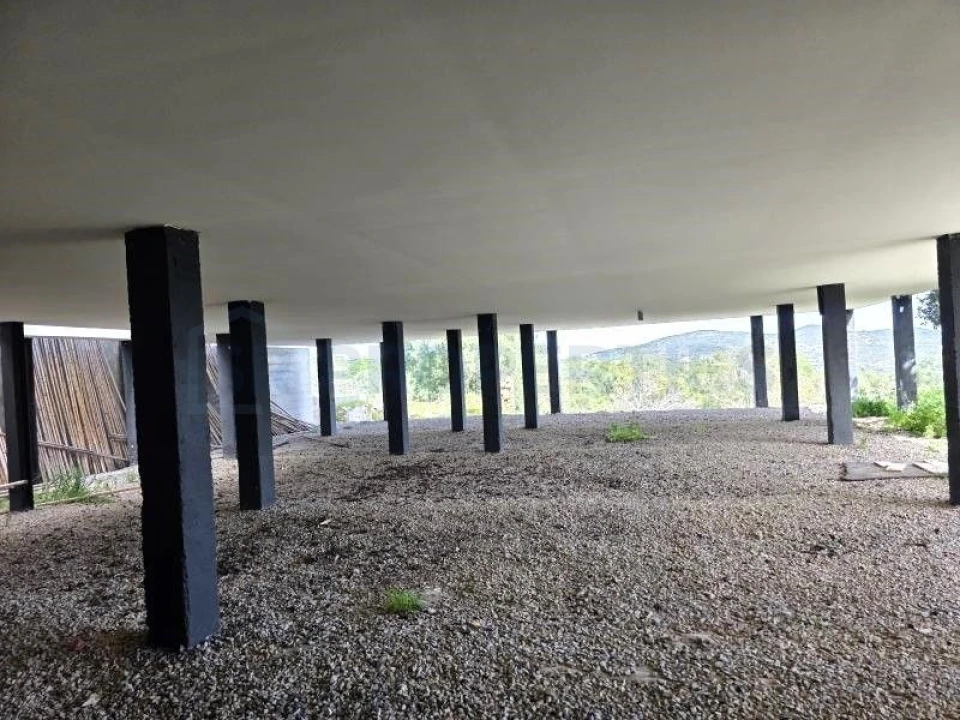 Moradia T4 para Venda em Santa Barbara de Nexe Foto 42