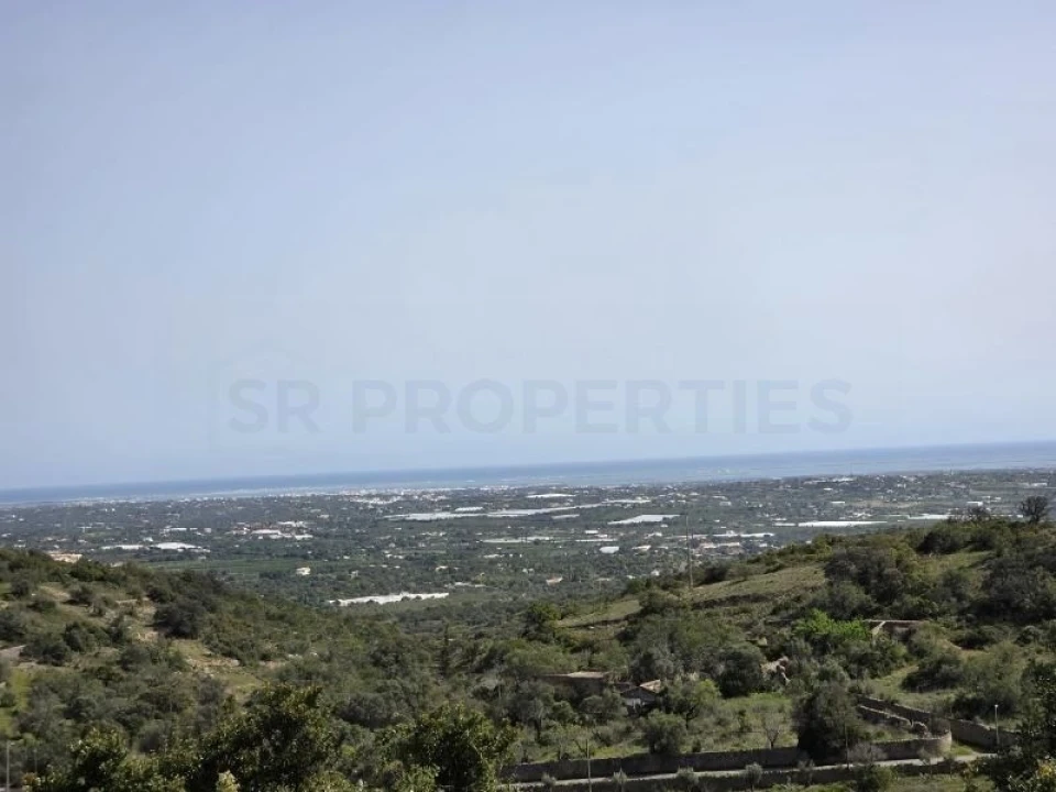 Moradia T4 para Venda em Santa Barbara de Nexe Foto 44