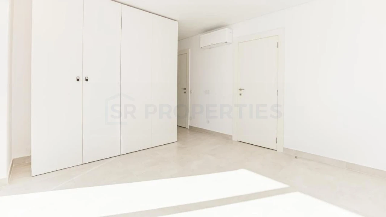 Apartamento T3 para Venda em Quarteira Foto 14