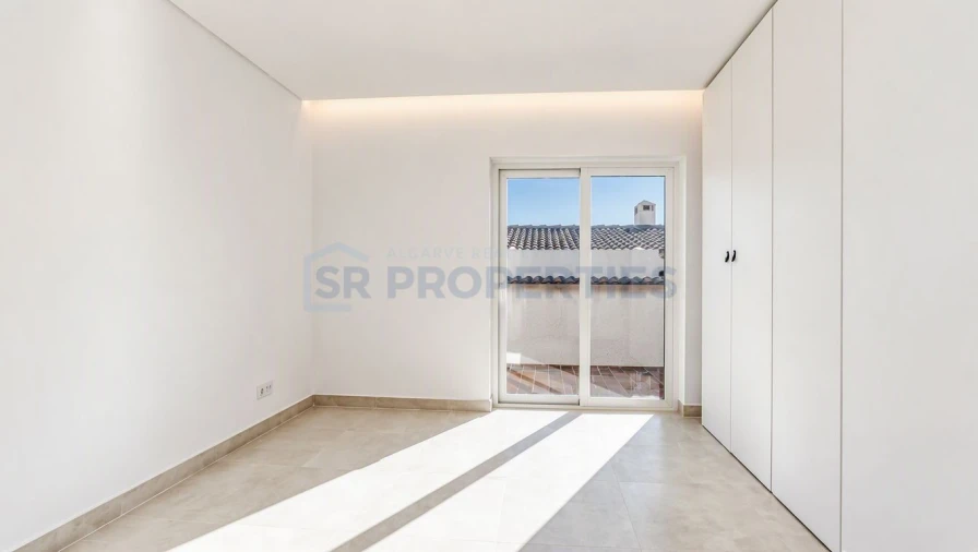Apartamento T3 para Venda em Quarteira Foto 19