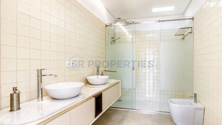Apartamento T3 para Venda em Quarteira Foto 31
