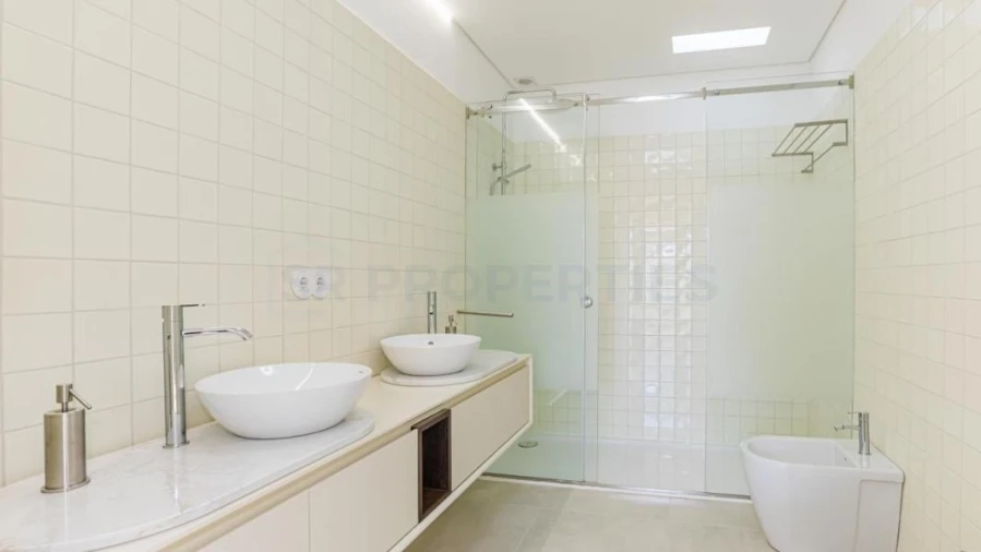 Apartamento T3 para Venda em Quarteira Foto 16