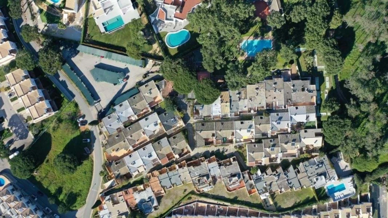 Apartamento T3 para Venda em Quarteira Foto 33