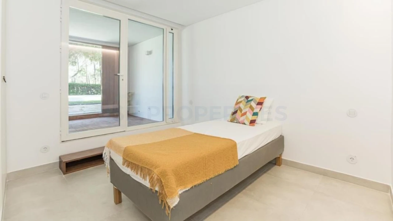 Apartamento T3 para Venda em Quarteira Foto 4