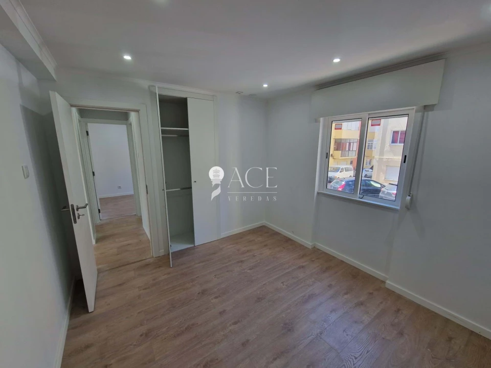 Apartamento T3 para Venda em Odivelas Foto 5