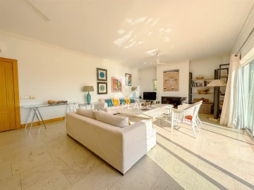 Moradia T5 para Venda em Luz de Tavira e Santo Estêvão