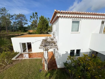 Moradia T5 para Venda em Luz de Tavira e Santo Estêvão