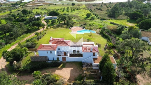 Moradia T5 para Venda em Luz de Tavira e Santo Estêvão