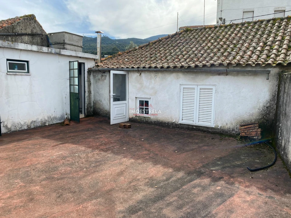 Moradia T3 para Venda em Santa Marinha e São Martinho Foto 6