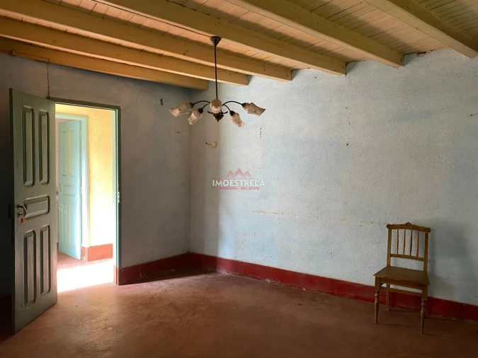 Moradia T3 para Venda em Santa Marinha e São Martinho Foto 9