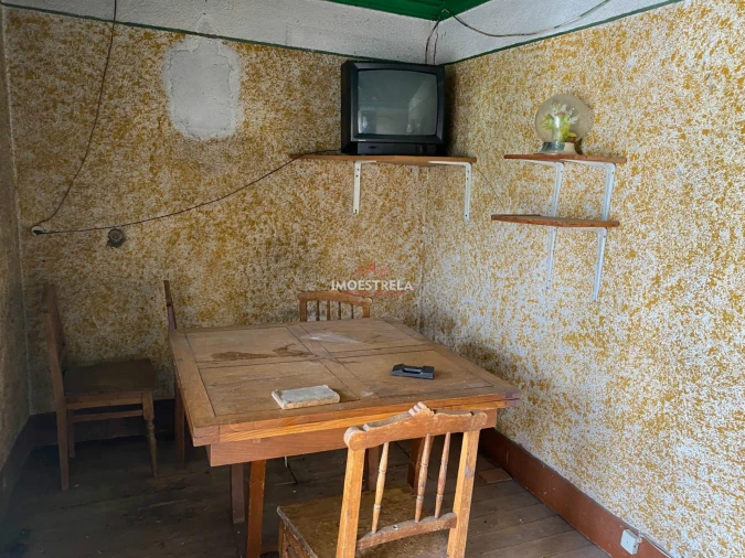 Moradia T3 para Venda em Santa Marinha e São Martinho Foto 11