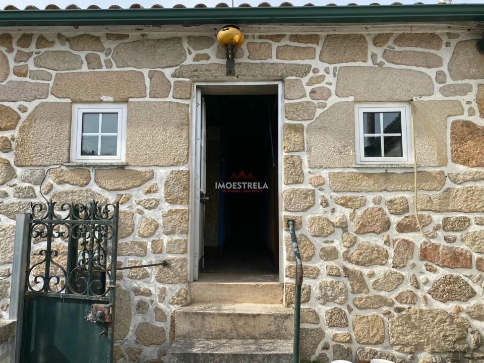 Moradia T3 para Venda em Santa Marinha e São Martinho Foto 3