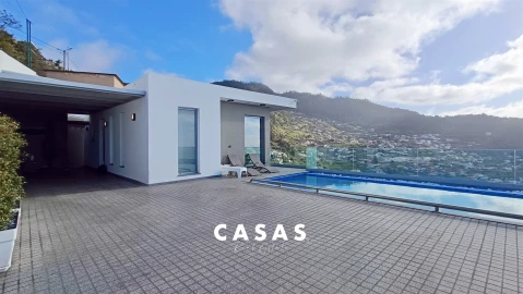 Moradia T2 para Venda em Arco da Calheta