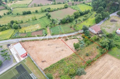 Terreno para Venda em Sande, Vilarinho, Barros e Gomide
