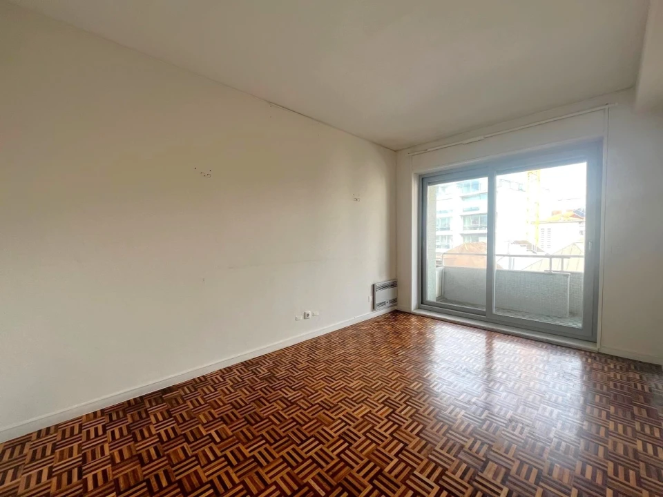 Apartamento T4 para Arrendamento em Aldoar, Foz do Douro e Nevogilde Foto 16