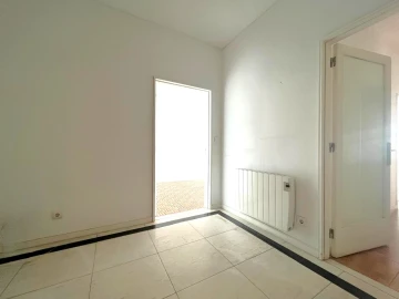 Apartamento T4 para Arrendamento em Aldoar, Foz do Douro e Nevogilde