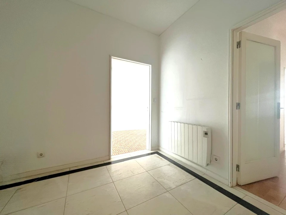 Apartamento T4 para Arrendamento em Aldoar, Foz do Douro e Nevogilde Foto 9