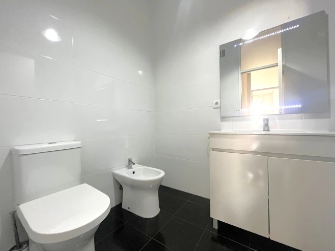 Apartamento T4 para Arrendamento em Aldoar, Foz do Douro e Nevogilde Foto 24